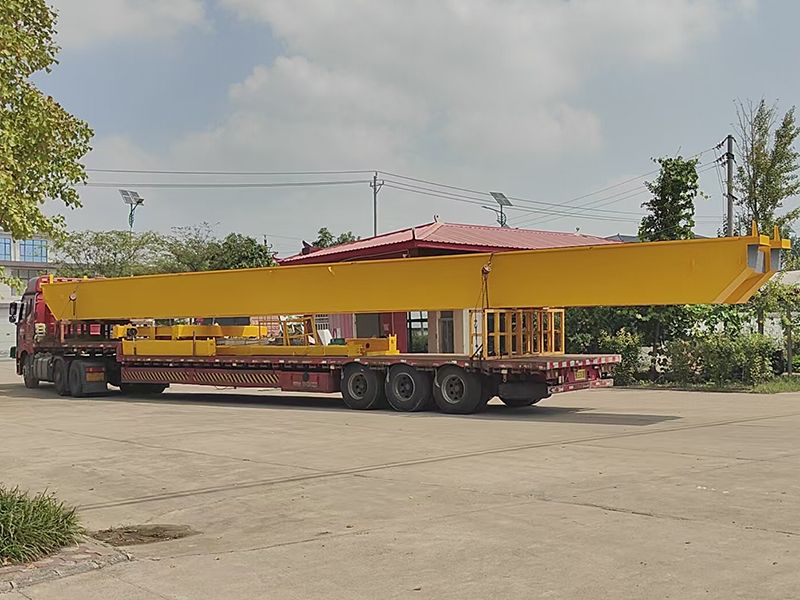 冶金橋式起重機 LHY10/3t-22m 制作完成 裝車發出